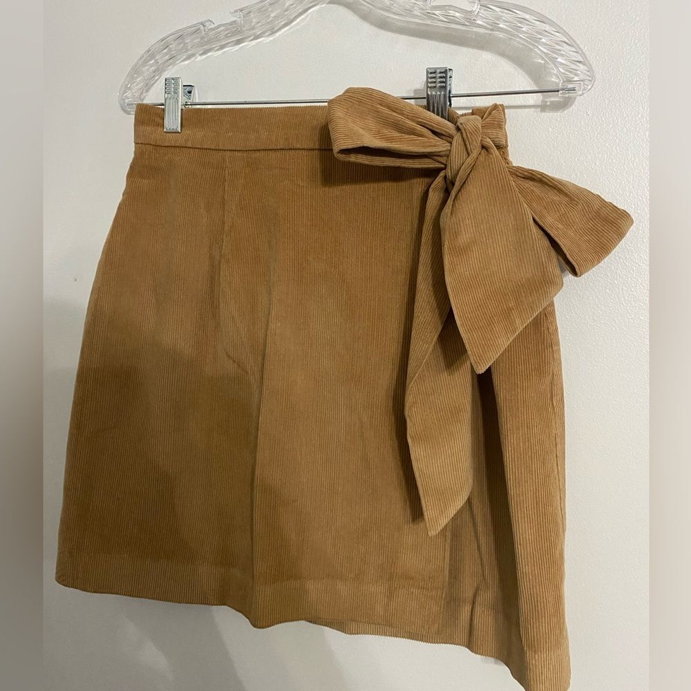 Corduroy Wrap Skirt in Camel by Lauren James Size Medium - Picture 3 of 11